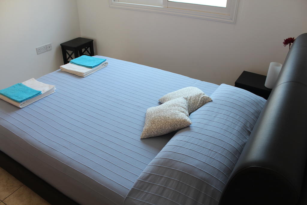 Estia Luxury Maisonette Paphos Chambre photo
