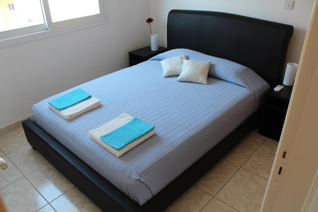 Estia Luxury Maisonette Paphos Chambre photo