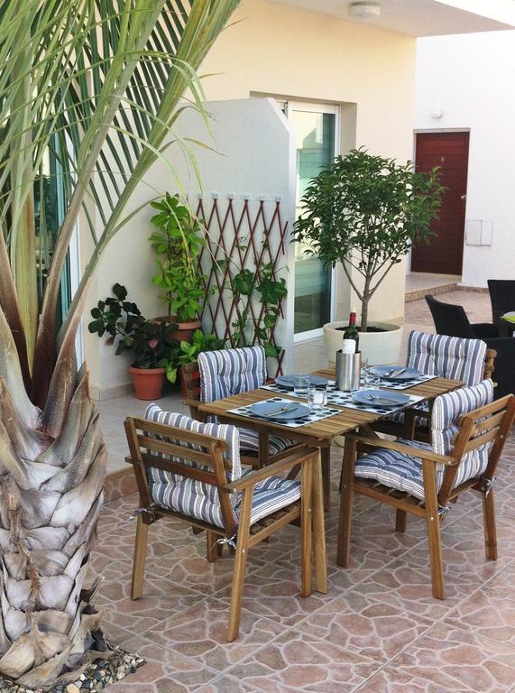 Estia Luxury Maisonette Paphos Chambre photo